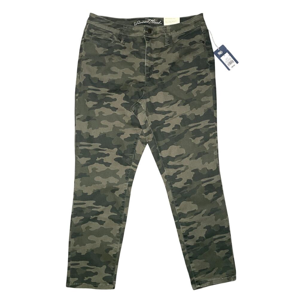 Universal Threads Camo High-Rise Skinny Crop Pants - Size 12